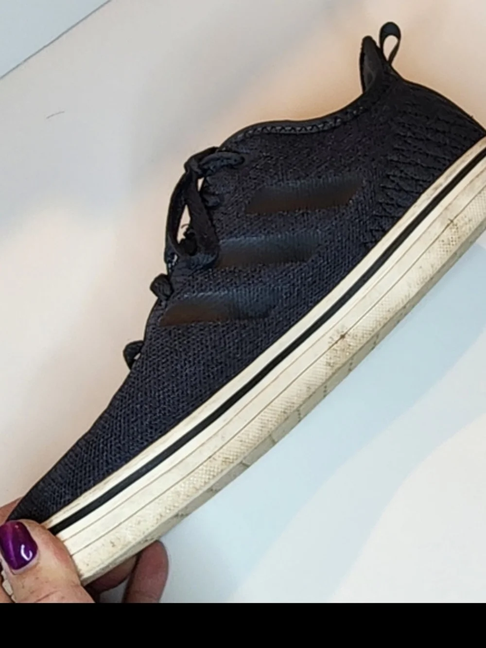 adidas Swift Run Men's Black & White Sneakers US 9.5
